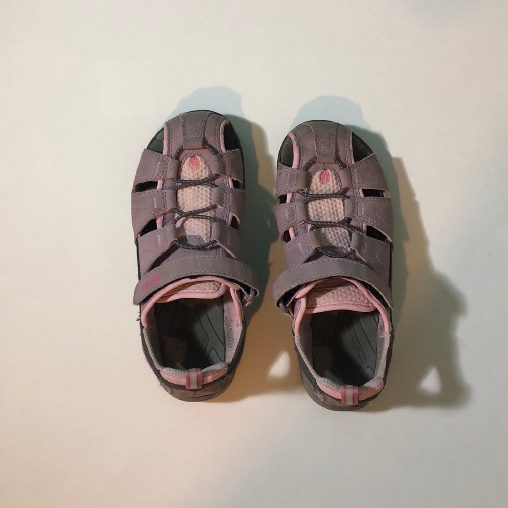Girls shoes 🪁